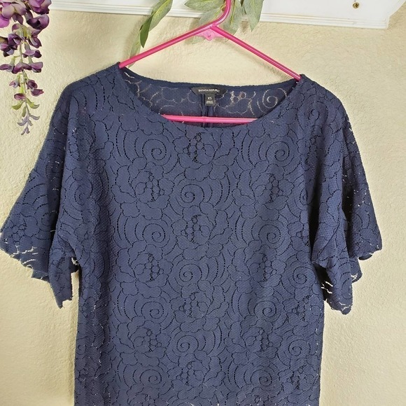 Banana Republic Floral Lace Blouse SALE - Picture 3 of 7